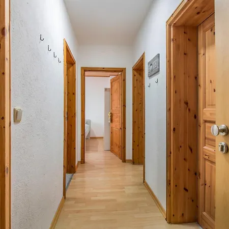 Apartment Workers In Velbert